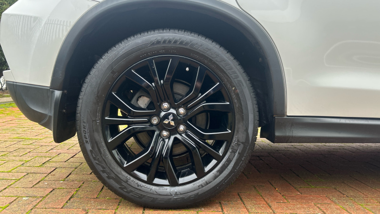 Mitsubishi ASX 1.6 Black 5dr Petrol Estate